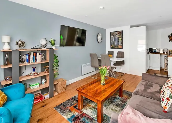 Finest Retreats - Mowbray