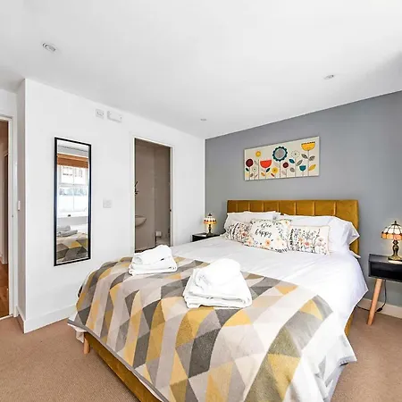 Finest Retreats - Mowbray Harrogate